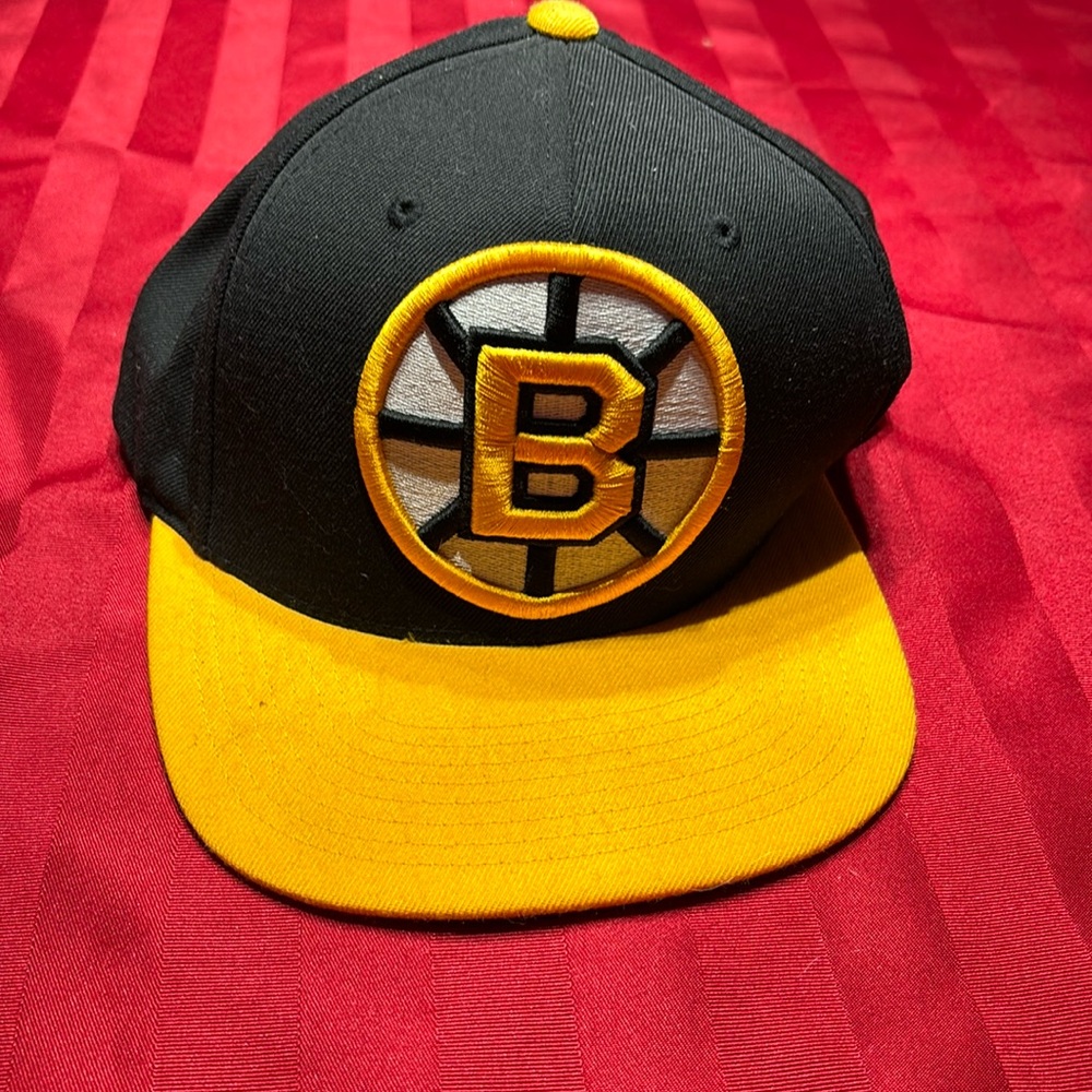 Retro bruins snapback